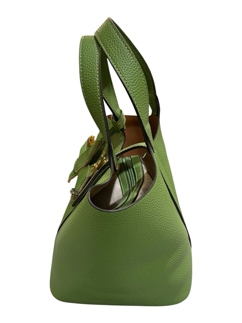 Kadynow Green Bucket Tote Lock Bag Horse Charm Quiet Luxury NWOT - Picture 2 of 11